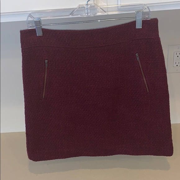 LOFT ANN TAYLOR Burgundy Skirt Size 10 - Picture 2 of 8